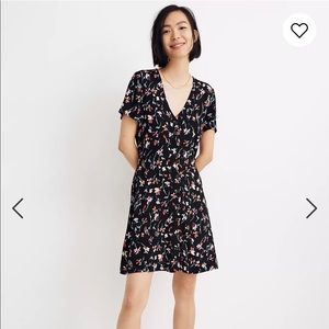 Madewell V-Neck Button-Front Mini Dress in Drifting Flowers